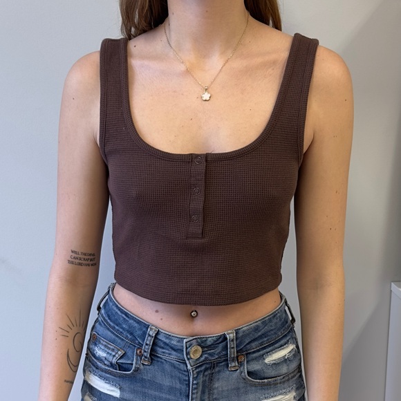 DYNAMITE Munroe Waffle Henley Crop Tank - Picture 1 of 5